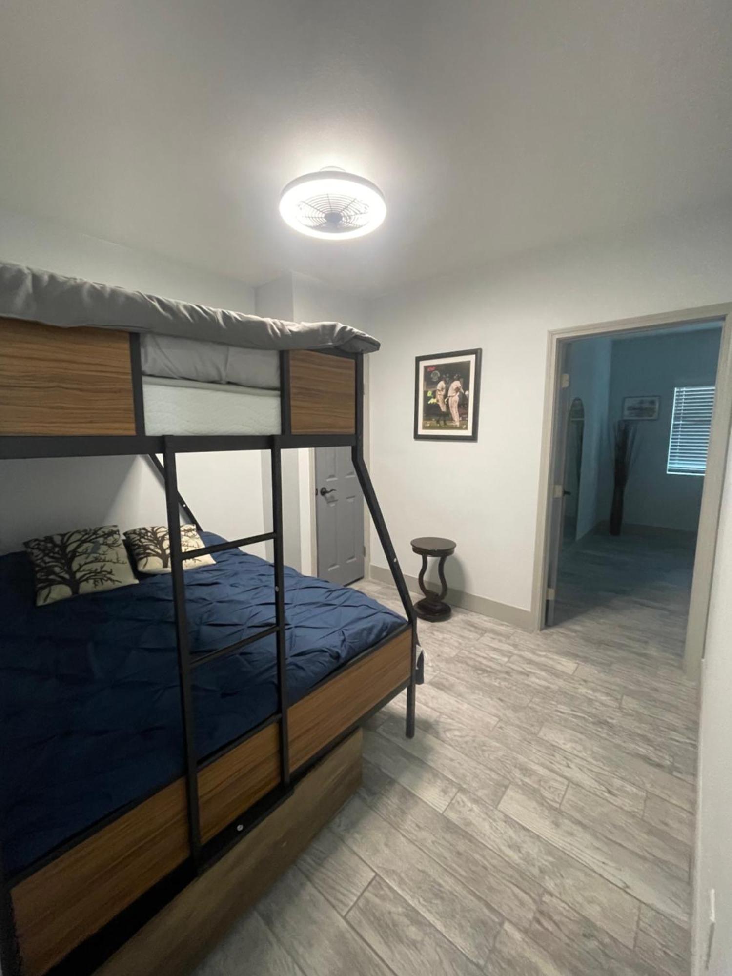 Holiday home Two Bedroom Midtown Beauty *